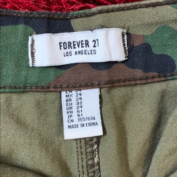 Forever 21 Camo Zip-up Skirt - Picture 4 of 5